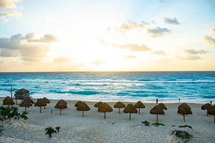 Cancun Stadtrundfahrt + El Meco Ruinen Rundfahrt Transport