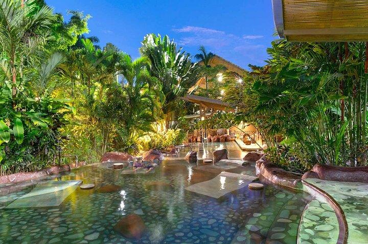 Baldi Hot Springs Resort – Pase de un día con una comida