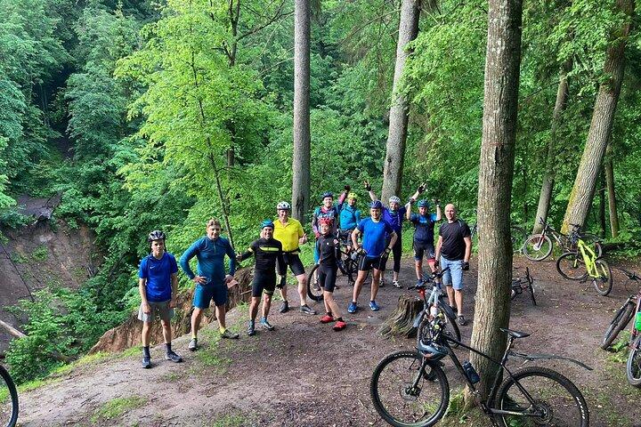 Excursão privada de bicicleta de montanha em Vilnius