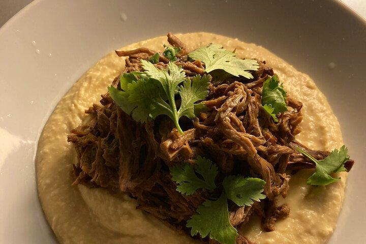19世紀のアパートメントで味わう本格的なアルゼンチン料理ディナー