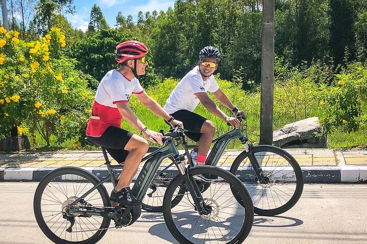 Visite en vélo électrique d'une côte à l'autre de Phuket