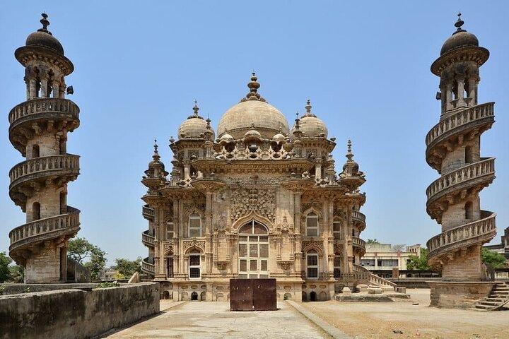 Séjour sacré: visite des temples Junagarh et Somnath au départ de Rajkot