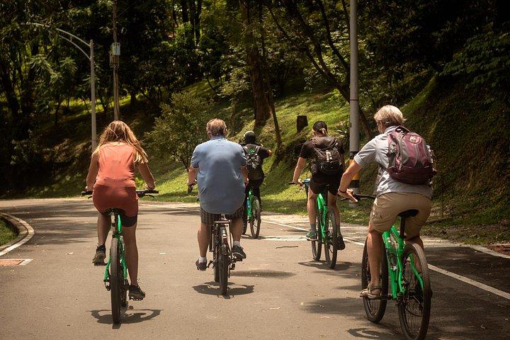 メデジン半日自転車ツアー-地元の軽食、コーヒーまたはビール
