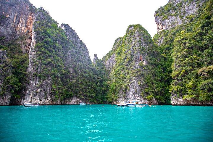 Phi Phi Islands Tagestour mit dem Schnellboot ab Krabi