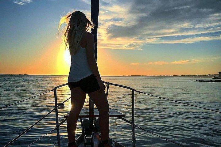 Croisière privée au coucher du soleil à Lisbonne