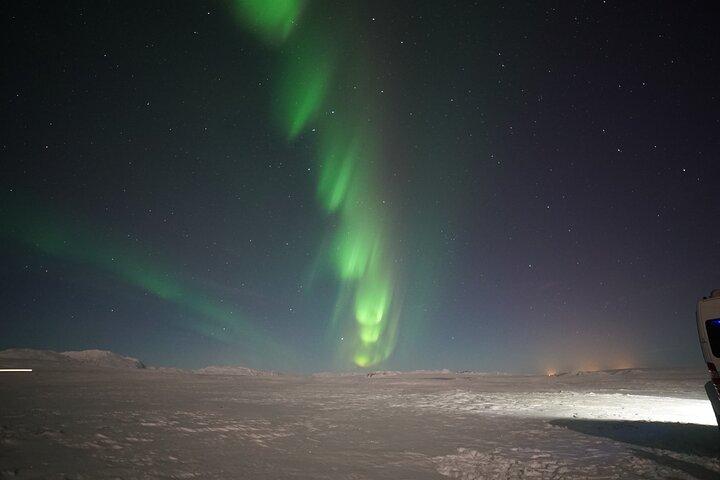 Northern Lights In SUV fuoristrada di lusso con foto e dolcetti