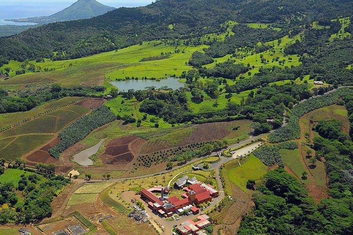 Chamarel Seven Coloured Earth & Mauritius Discovery Private Tour
