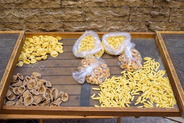 バーリの究極のストリートフードツアー - Do Eat Betterによる小グループ