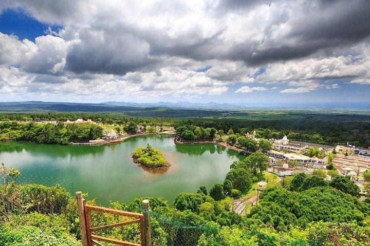 Chamarel Seven Coloured Earth & Mauritius Discovery Private Tour