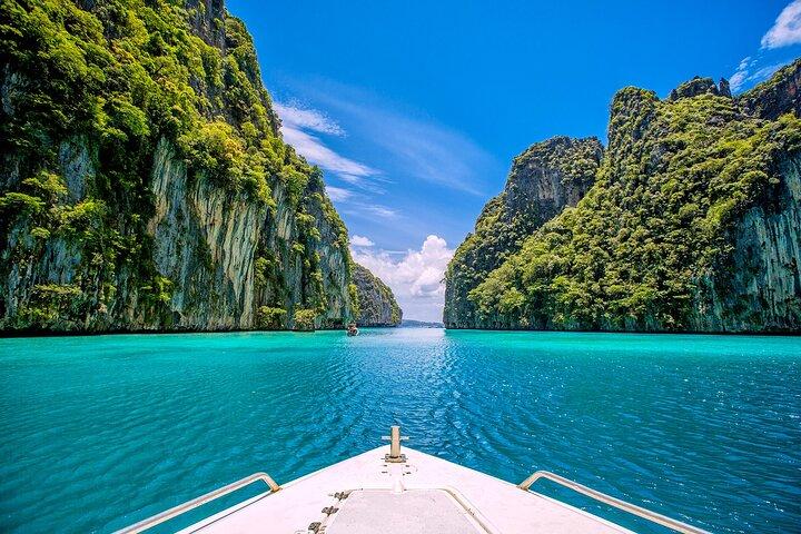 Phi Phi Islands Tagestour mit dem Schnellboot ab Krabi