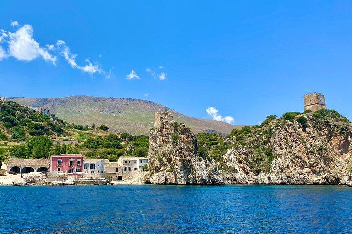 Passeio de barco de 8 horas de Castellammare del Golfo a San Vito Lo Capo