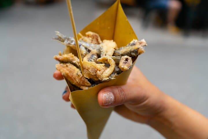 Naples Vomero: A Unique Traditional Food Tour by Do Eat Better