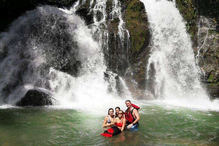 Wildwasser-Rafting Manuel Antonio Quepos Savegre River