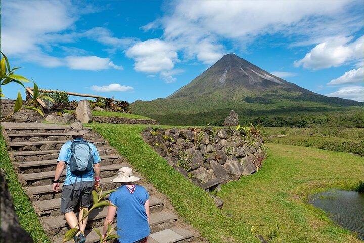 3-i-1 Arenal Volcano River Safari Float, La Fortuna Waterfall och Volcano Hike