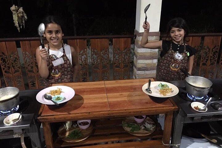 Kochabendkurs Chiang Mai Besuchen Sie den Bio-Garten und -Markt
