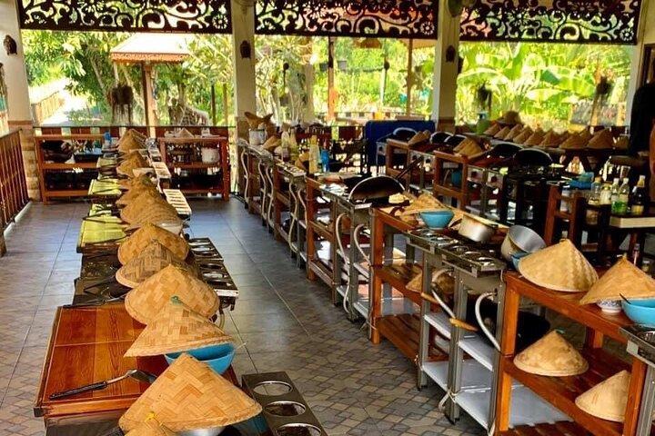 Kochabendkurs Chiang Mai Besuchen Sie den Bio-Garten und -Markt