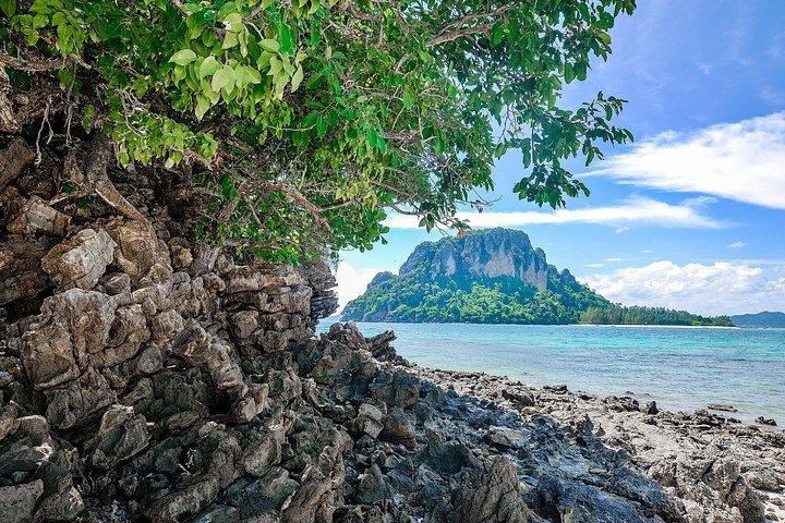 ロングテールボートでのホリデー旅行写真撮影 クラビ諸島