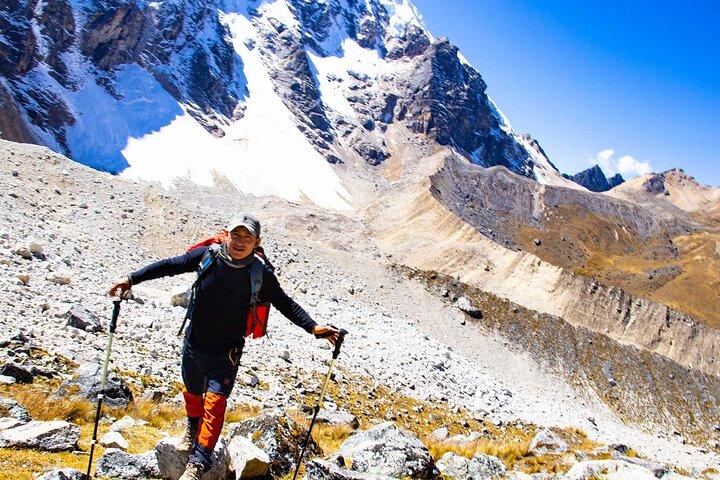 Salkantay Trek to Machu Picchu 4日間/ 3泊