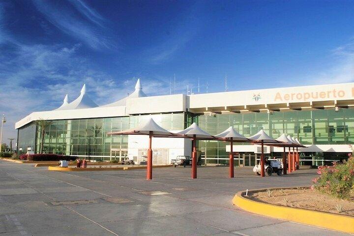 Transfert de l'aéroport à Cabo San Lucas et aux hôtels et villas du côté du Pacifique aller-retour