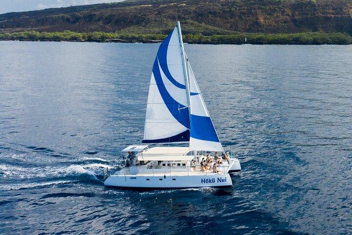 Vela deluxe e snorkeling al Monumento al Capitano Cook