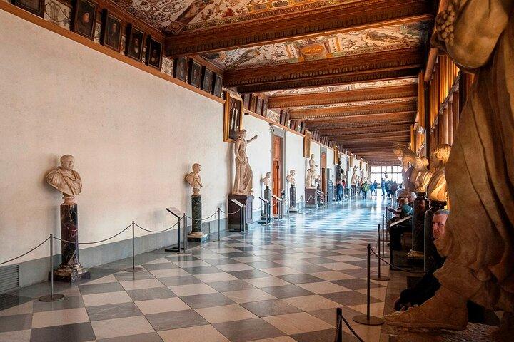 Boleto de Florencia y los Uffizi en tren de alta velocidad: excursión de un día desde Roma