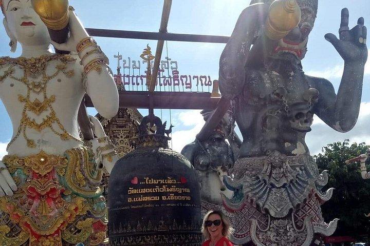 Chiang Rai White and Blue Temples Private Reise