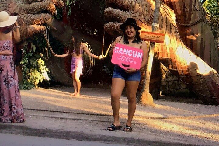 Enkele reis van de luchthaven van Cancun naar Tulum Vise Versa.