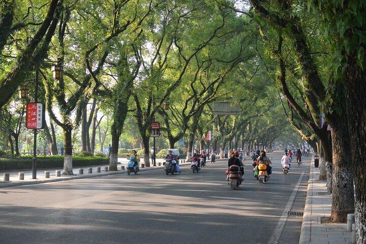 Guilin City Walk : QG Spy de la Seconde Guerre mondiale, marchés locaux et cours d'eau pittoresques