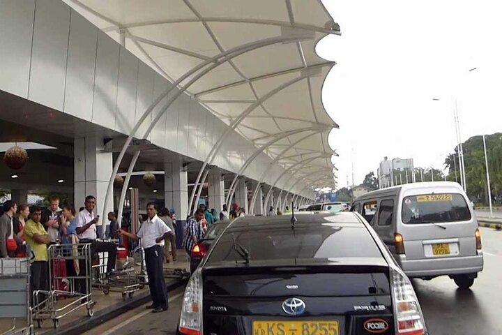 Transport en voiture privée de l'aéroport à Galle, Unawatuna et Benthota