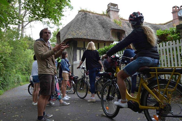 ドーヴィルとトルヴィルのフランス語によるプライベート ガイド付き自転車ツアー