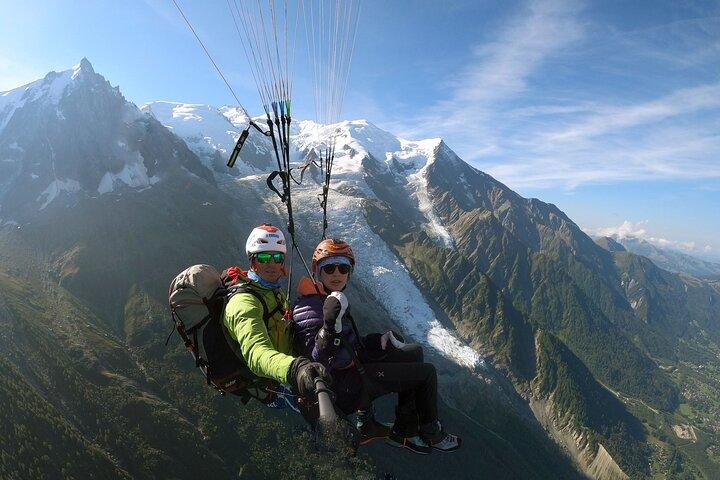 Fly in Paragliding! Paragliding experience over Chamonix!
