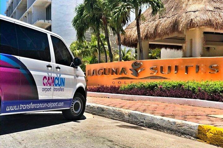 Do aeroporto de Cancún a Puerto Aventuras (ida e volta)
