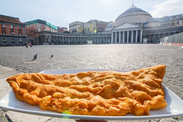 Slice of Heaven: Explore the Best Pizzas in Naples!