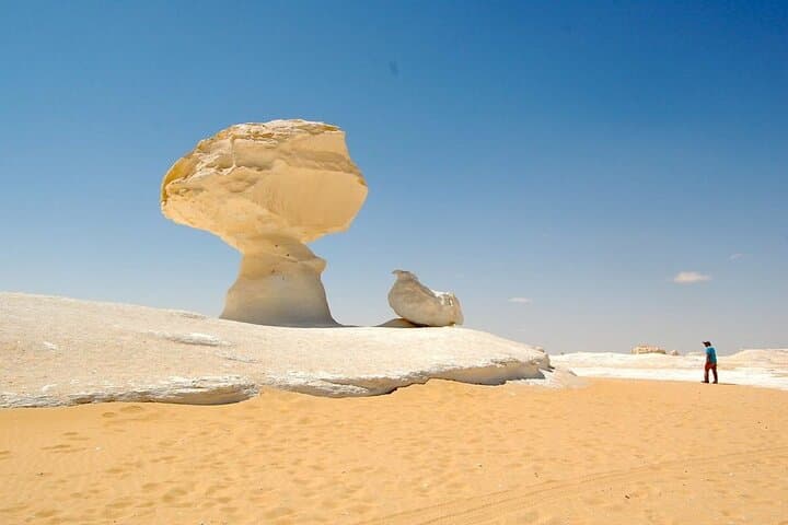 2-Day White & Black Desert Safari from Cairo Camp Underthe Stars