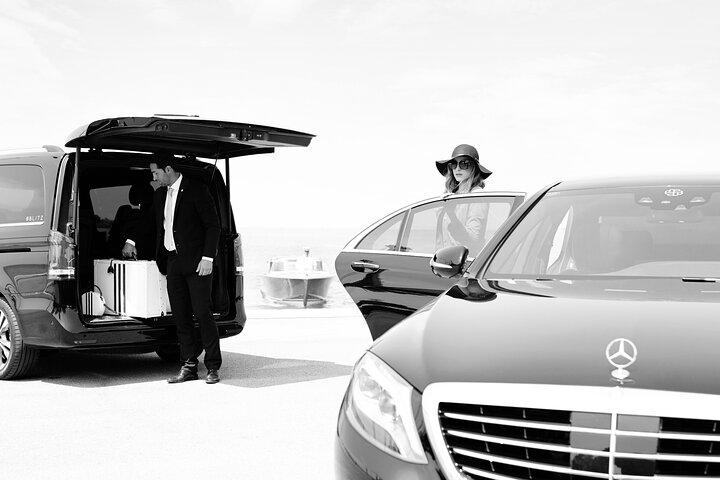 Privater Transfer mit Luxusboot vom Flughafen Venedig nach Venedig