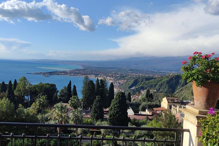 Almoço e degustação de vinhos no vulcão Taormina e Etna saindo de Messina ou Catania Port ShorExc