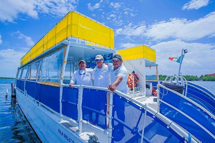 カンクンとプラヤ デル カルメンからの Isla Contoy & Isla Mujeres ツアー