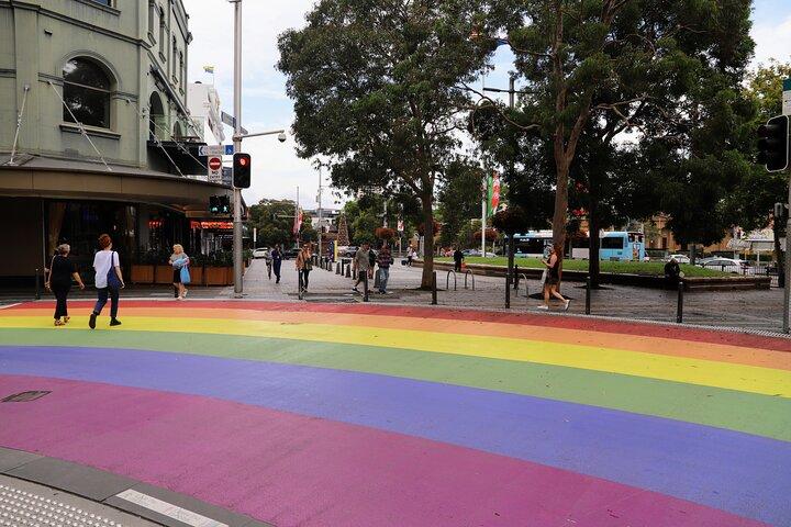 シドニーのLGBT地区を巡るプライベートドラッグクイーンウォーキングツアー