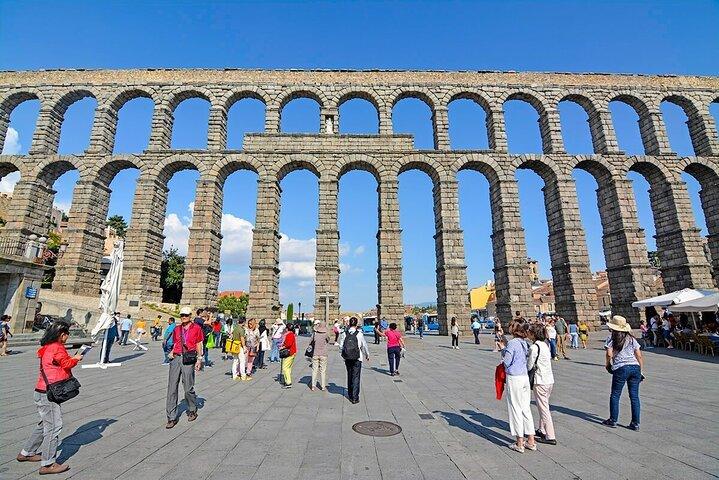 Tres sitios del Patrimonio Mundial: Toledo, Segovia y Ávila Tour privado desde Madrid