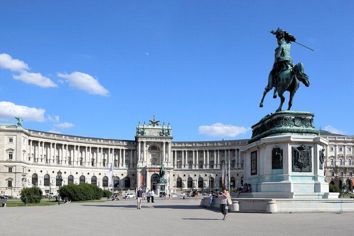 Prag - Wien Enkelriktad sightseeing privat rundtur