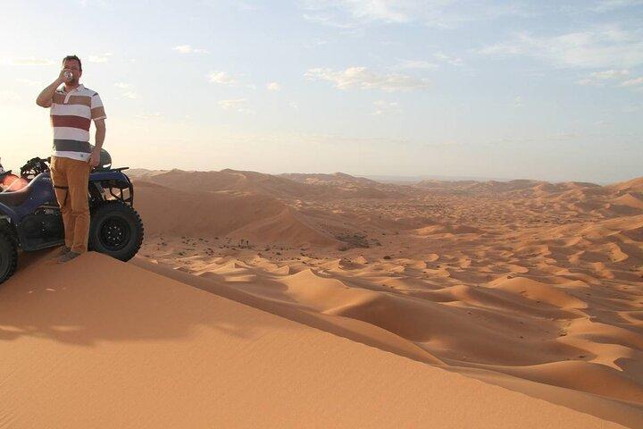 Esperienza in ATV e quad in Qatar con sandboarding