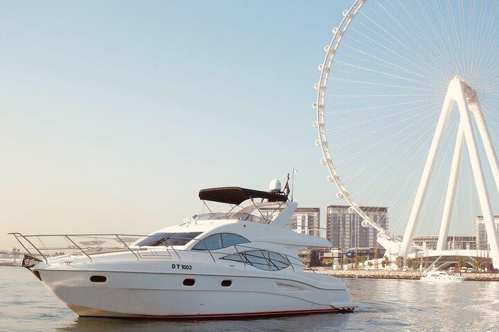 Privat krydstogt Dubai Sea Escape-Swim, Tan & Sightsee!