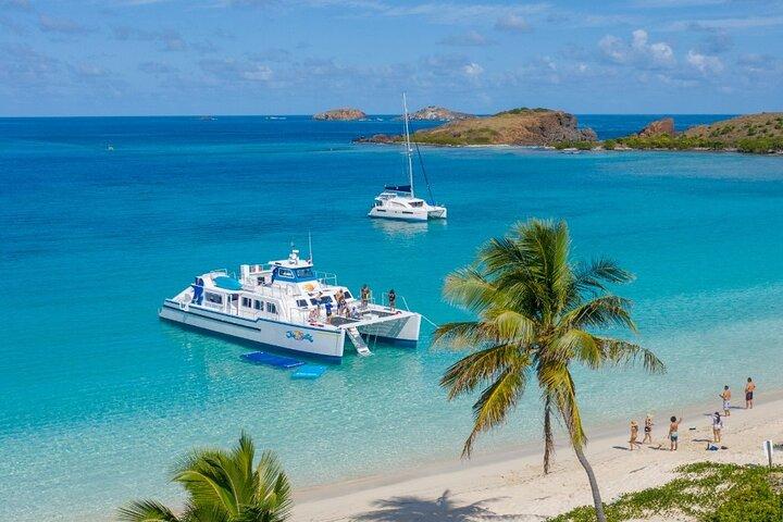 Culebra Full Day Beach and Fun Experience por Catamaran