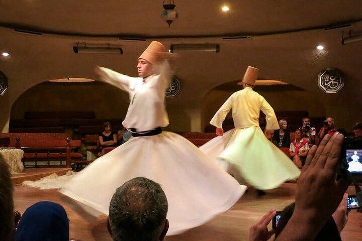 Derviches tourneurs de Cappadoce