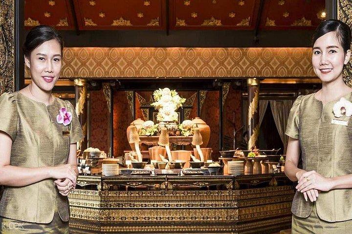 Gourmet Dinner & Spectacular Show at Mandarin Oriental
