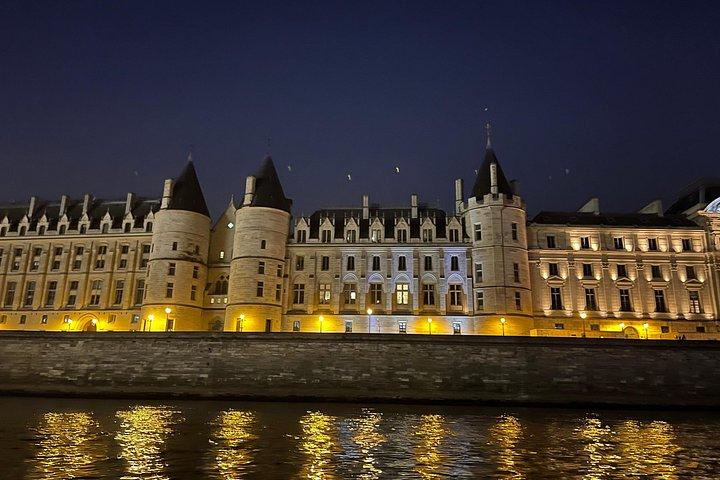 De bedste private krydstogter i Paris med fransk champagne og overraskelser