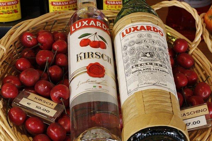 チーズ酪農場、ワイナリー、リキュールとスピリッツ、ハムとソーセージの工場