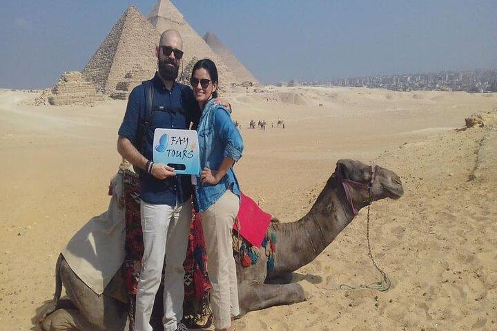 Tour a las pirámides de Giza, el Museo Nacional de la Civilización Egipcia y Bazzar