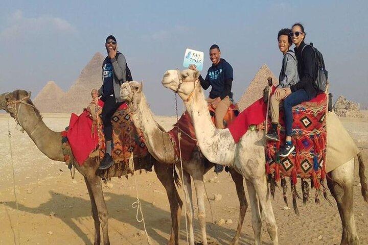 Tour Giza-pyramiderne, sfinxen, frokost, en times quad-cykel, kameltur