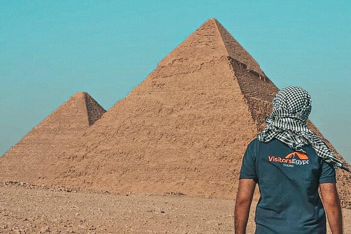 Visite las pirámides y la esfinge de Giza: viaje de día completo